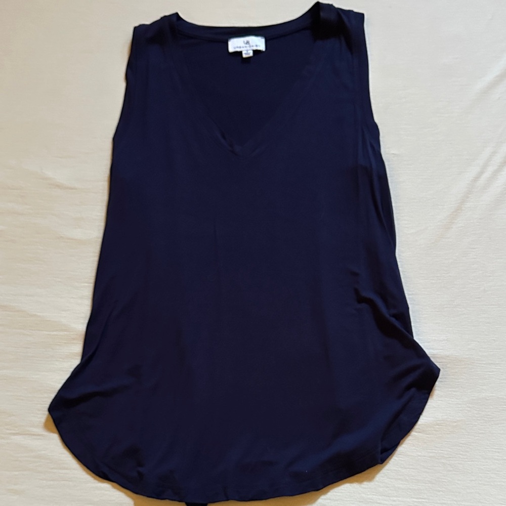 Urban Daizy V-Neck Tank Top